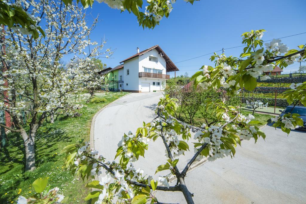 Apartment Bastaja Slunj Eksteriør billede