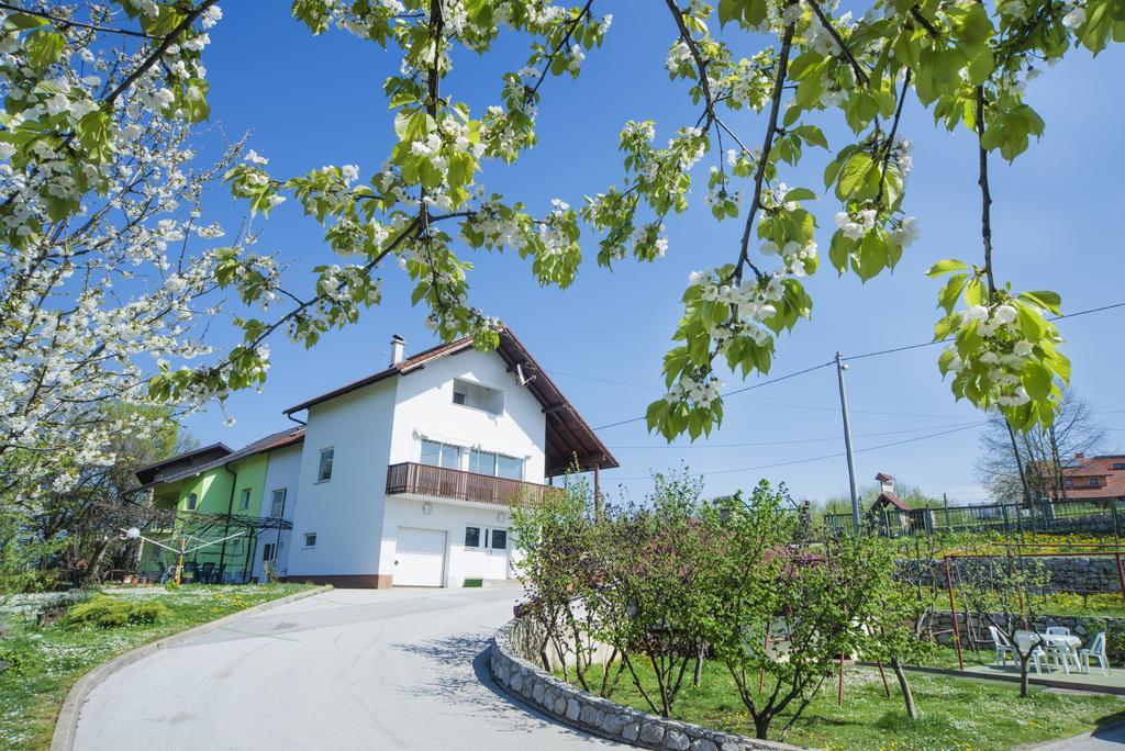 Apartment Bastaja Slunj Eksteriør billede